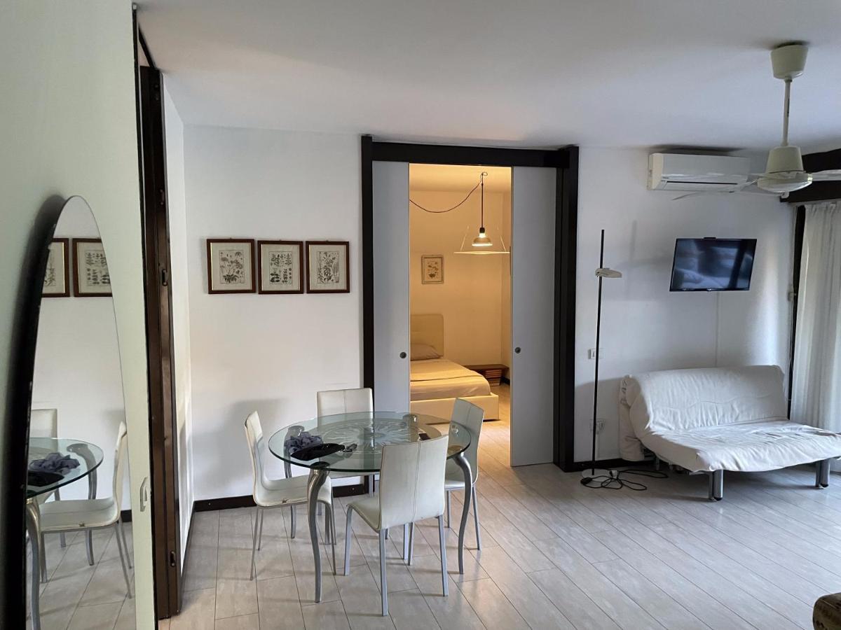 120 Mq Vicino A Banca Mediolanum E Ospedale Humanitas Apartment Basiglio Luaran gambar
