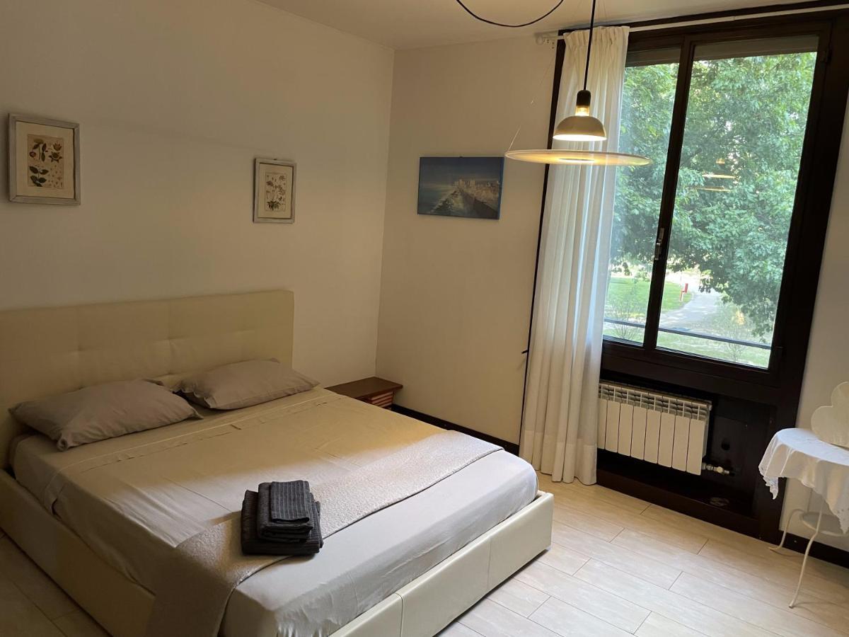 120 Mq Vicino A Banca Mediolanum E Ospedale Humanitas Apartment Basiglio Luaran gambar