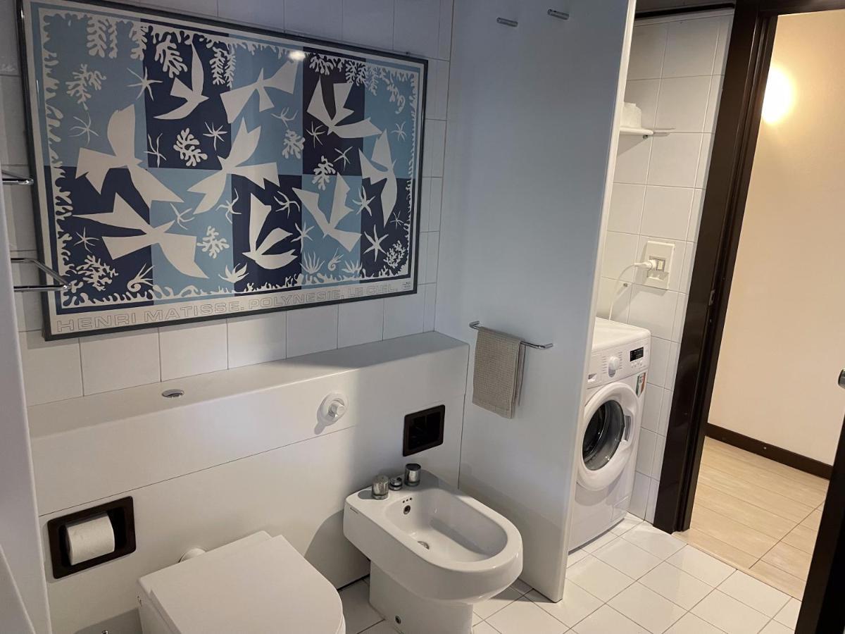 120 Mq Vicino A Banca Mediolanum E Ospedale Humanitas Apartment Basiglio Luaran gambar